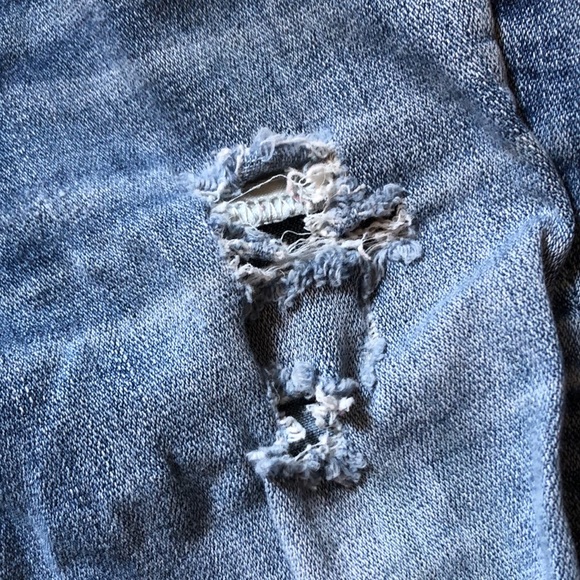 American Eagle Jeans - Picture 8 of 9